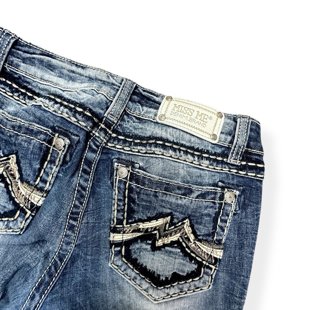 Miss Me Women's Ankle Cropped Jeans Distressed Embroidered Size 29 Blue Denim - Picture 14 of 15